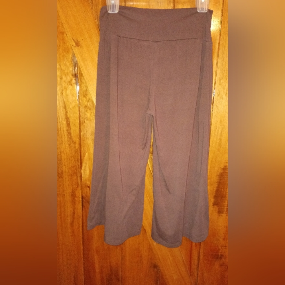 ⭐Mossimo supply co. (Utility style) capri's⭐(bundle (2) listings with a ⭐ for$15 - Picture 3 of 7